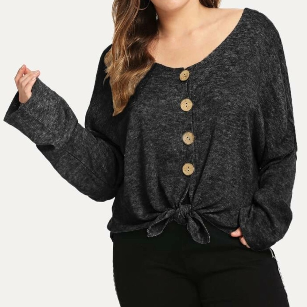 Solid single breasted sweater